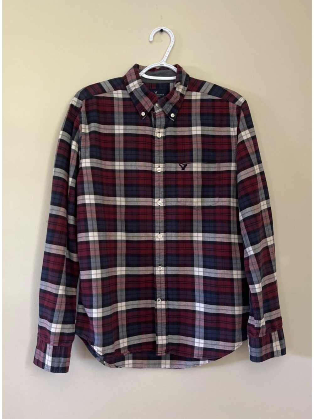 American Eagle Outfitters Mens Medium Red White Blue Plaid Button Down Shirt